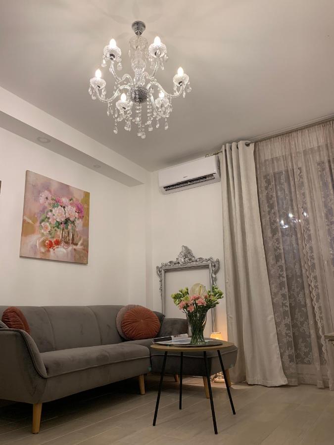 Onavi * Makarska