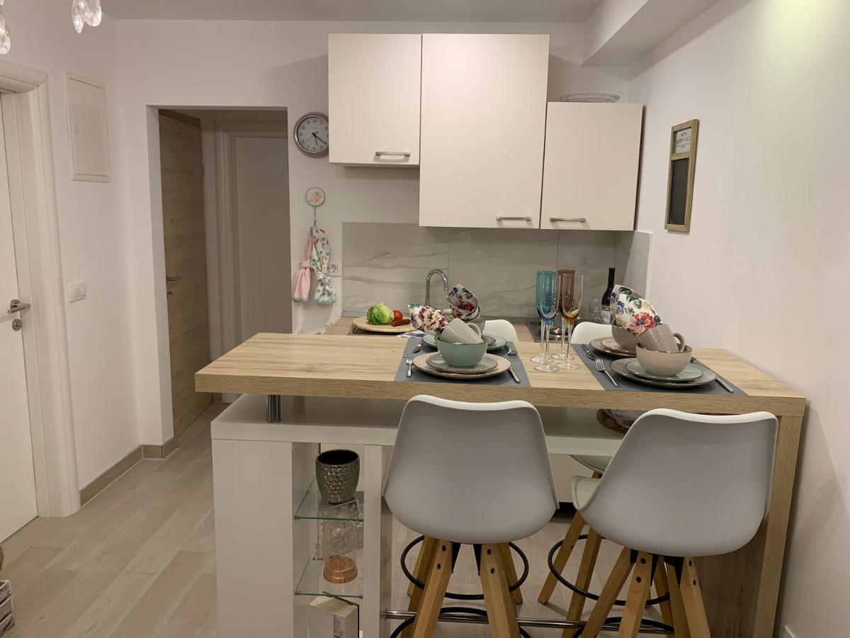 Onavi Lägenhet Makarska